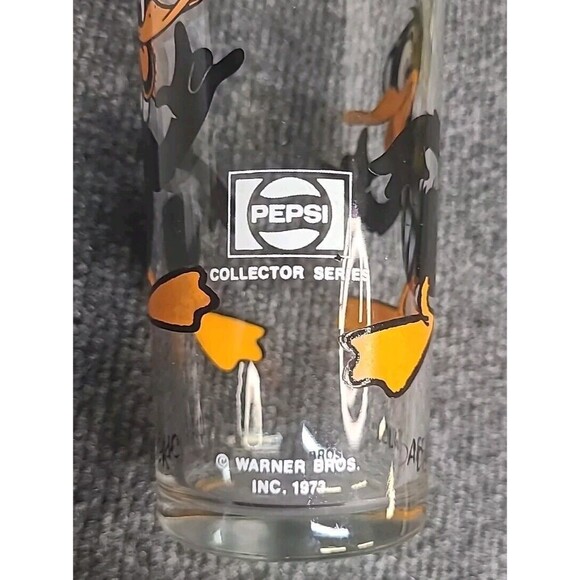 Vintage Daffy Duck Pepsi Collector Warner Bros. 1973 Looney Tunes Glass - Picture 3 of 3